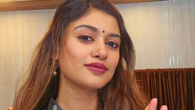 Oviya Video Controversy